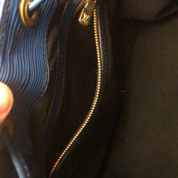 LOUIS VUITTON Petite Noe Toledo Blue Epi Leather Drawstring Bucket Bag AUTHENTIC - Picture 14 of 17